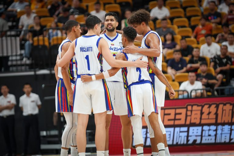 Equipo Blanco finalizó el Torneo Peak con derrota en tiempo extra ante Irán