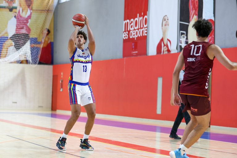 “Fuimos de menos a más”: Equipo Blanco ganó su primer amistoso en España