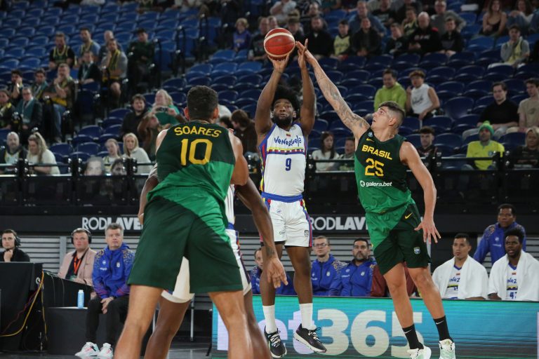 Venezuela concluyó sus amistosos de preparación al Mundial con caída ante Brasil