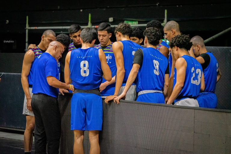 La U18 masculina jugó un amistoso preparatorio en Argentina previo a la AmeriCup
